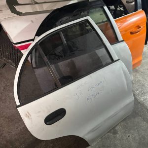 1998 Hyundai accent yumurta kasa çıkma sağ arka kapı