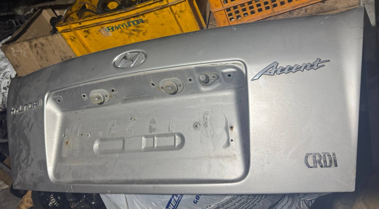 HYUNDAİ ACCENT ADMİRA GRİ RENK HATASIZ BAGAJ KAPAĞI 2003-2006 HYUNDAİ ACCENT ADMİRA GRİ RENK HATASIZ BAGAJ KAPAĞI 2003-2006