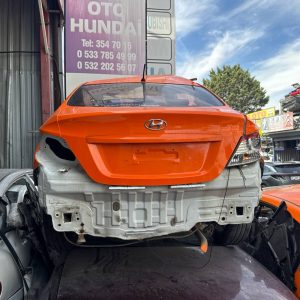 Hyundai accent blue çıkma bagaj kapağı taksi