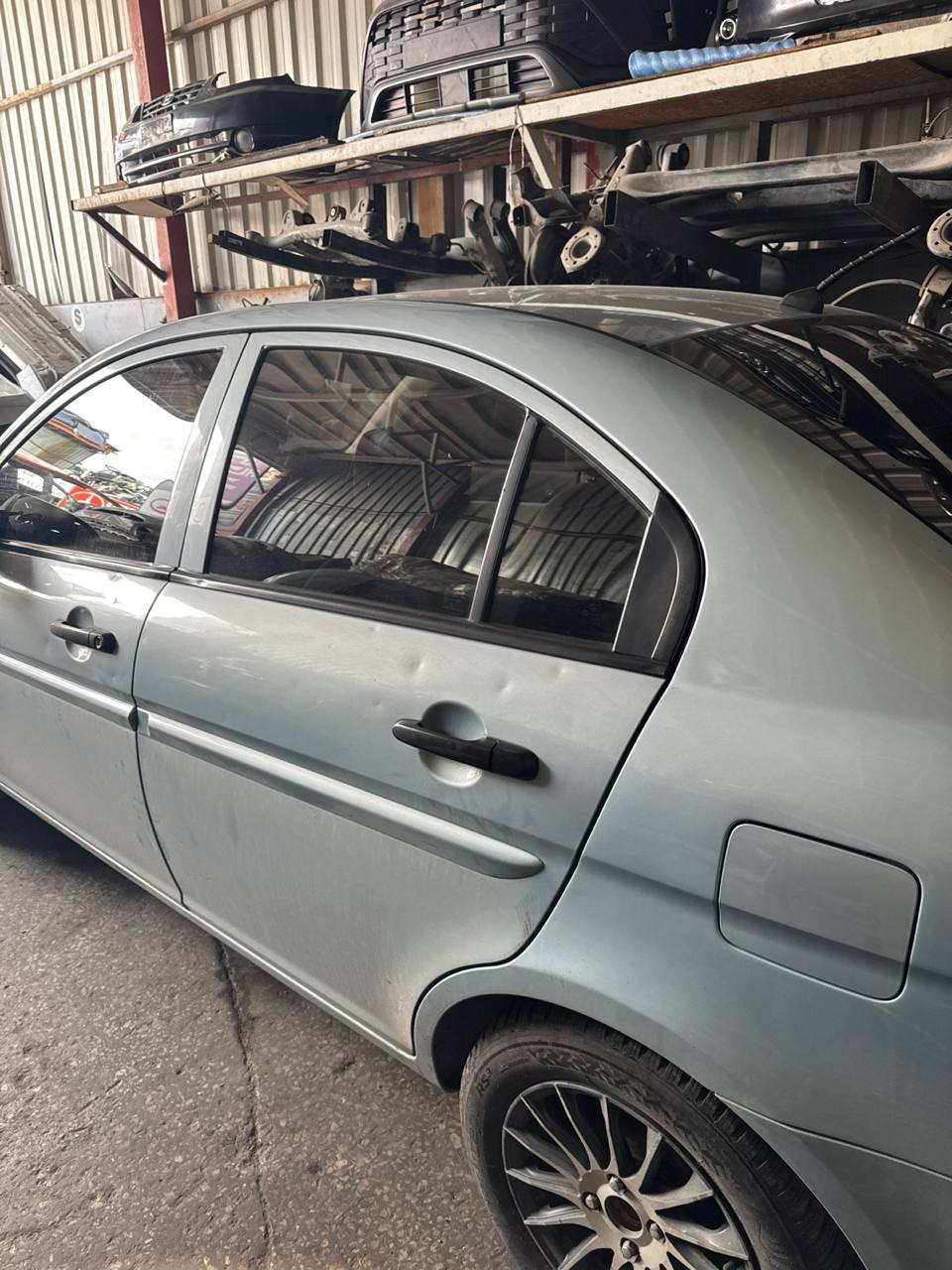 Hyundai accent era çıkma sol arka kapı Hyundai accent era çıkma sol arka kapı