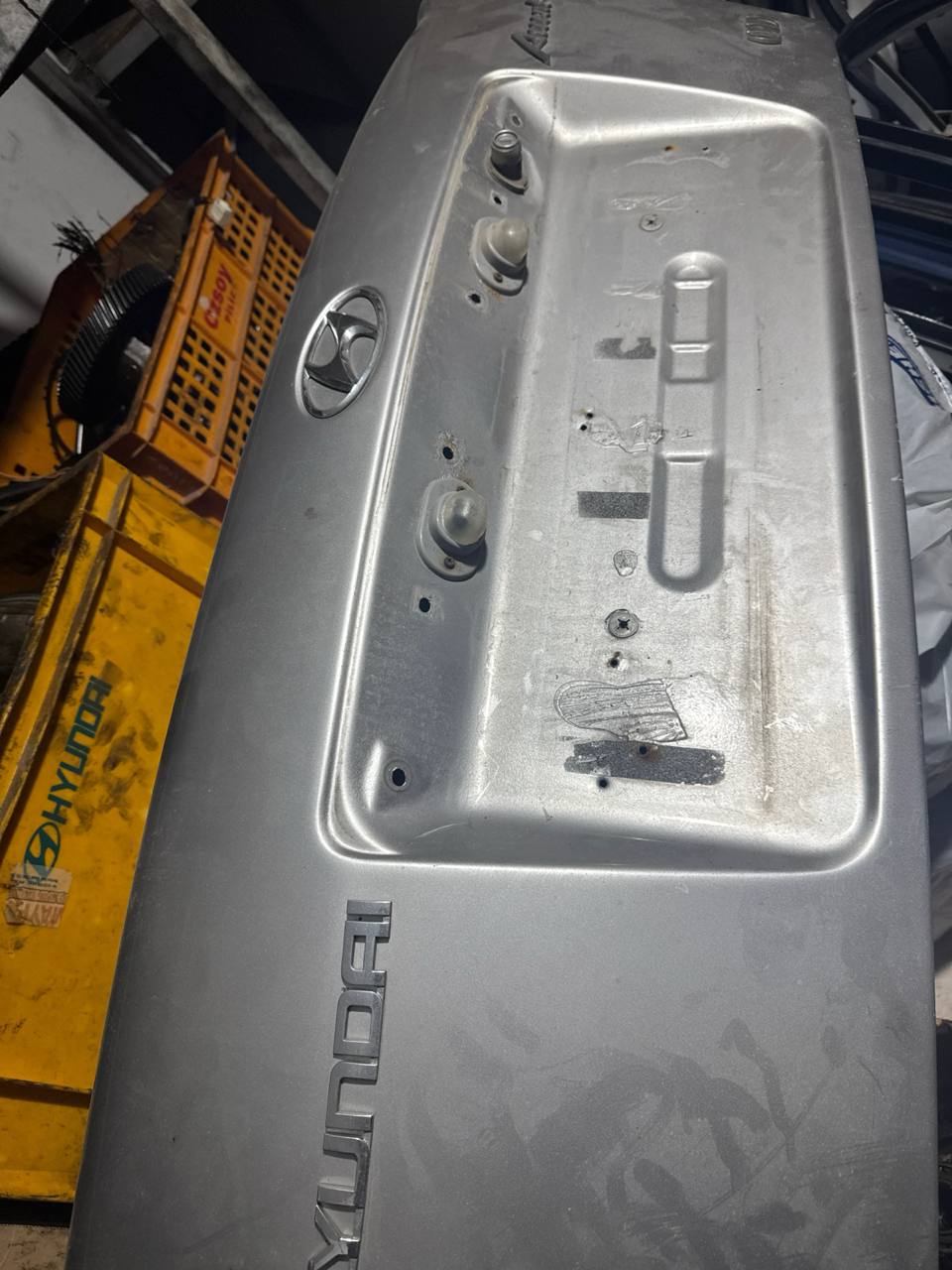 Hyundai admira hatasız bagaj kapağı Hyundai admira hatasız bagaj kapağı