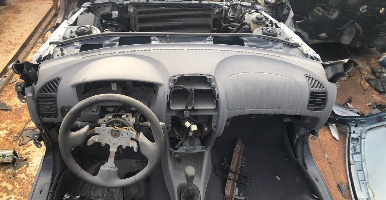 Hyundai accent admira gögüs torpido