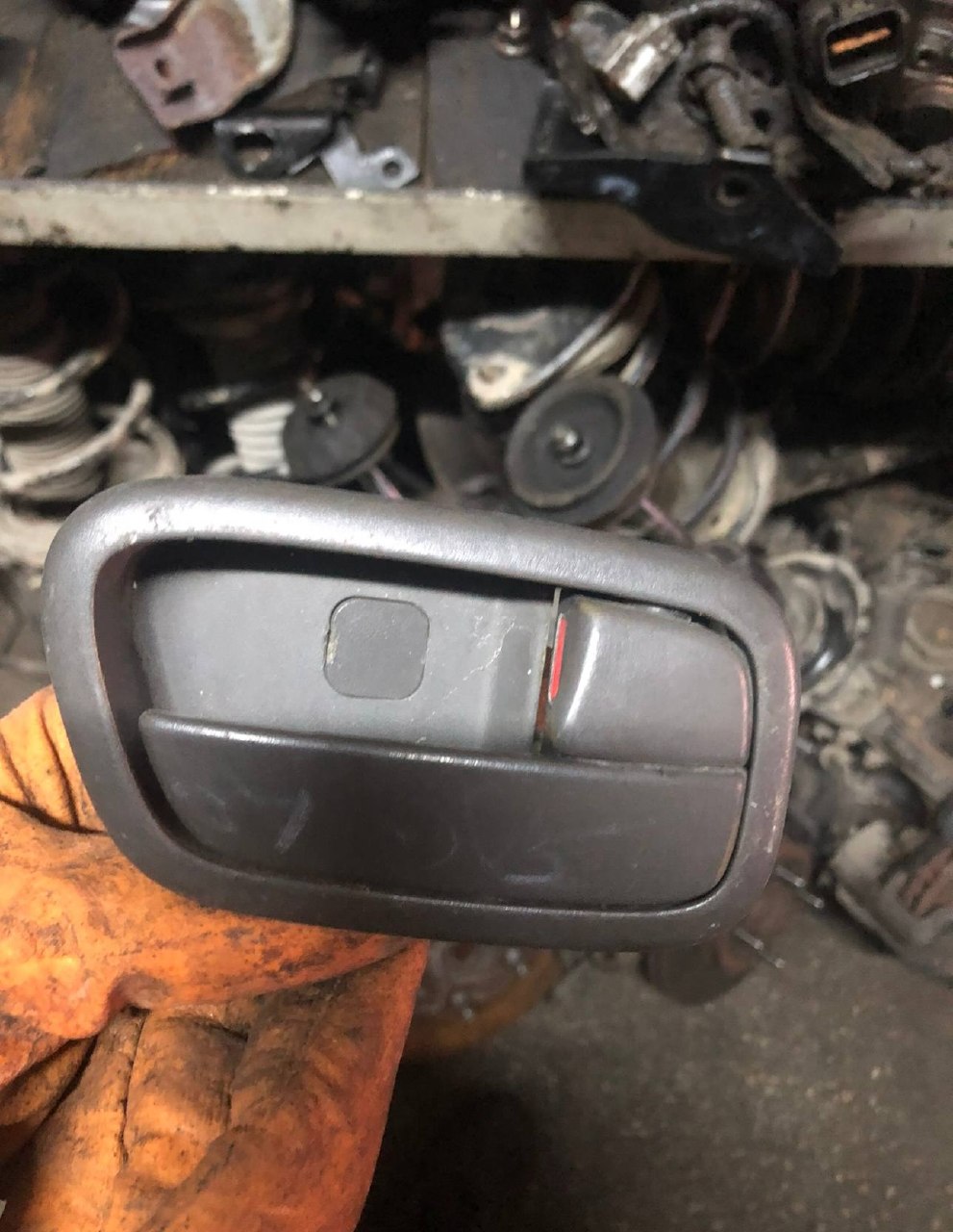 Hyundai accent era iç açma kolu Hyundai accent era iç açma kolu
