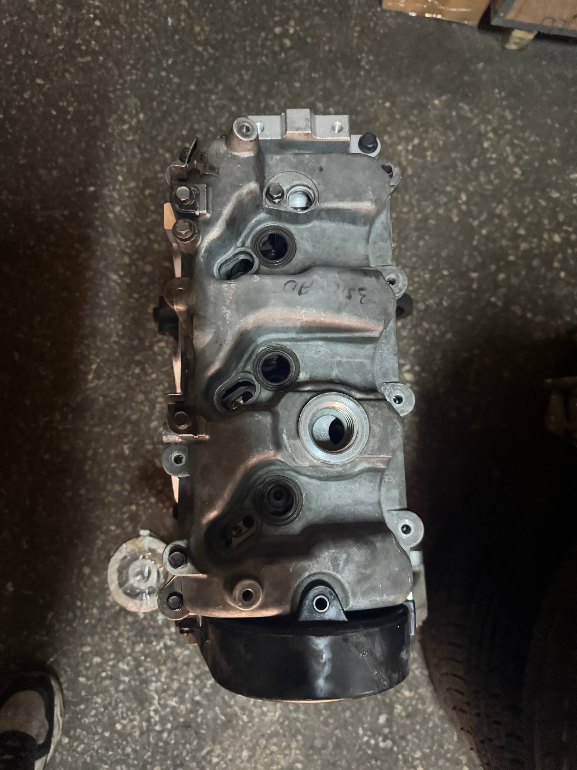 Hyundai admira getz 3 silindir dizel kapak (dolu)